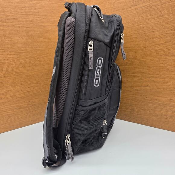 Ogio Axle Laptop Travel Backpack Commuter Airport Friendly Organization - Picture 2 of 16